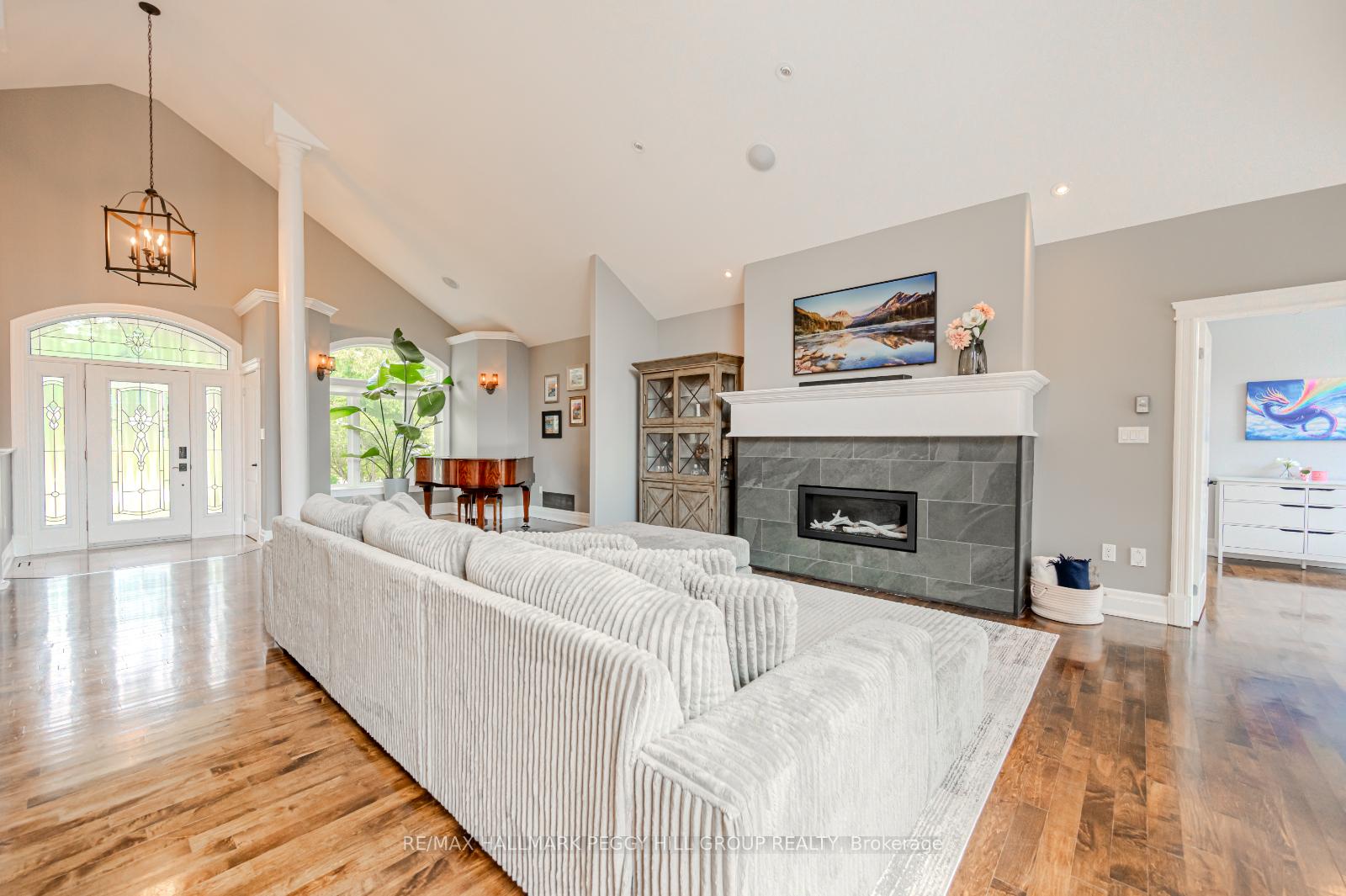 Photo 11 of 16 Bridle Trail, Springwater, Midhurst — HOMEH