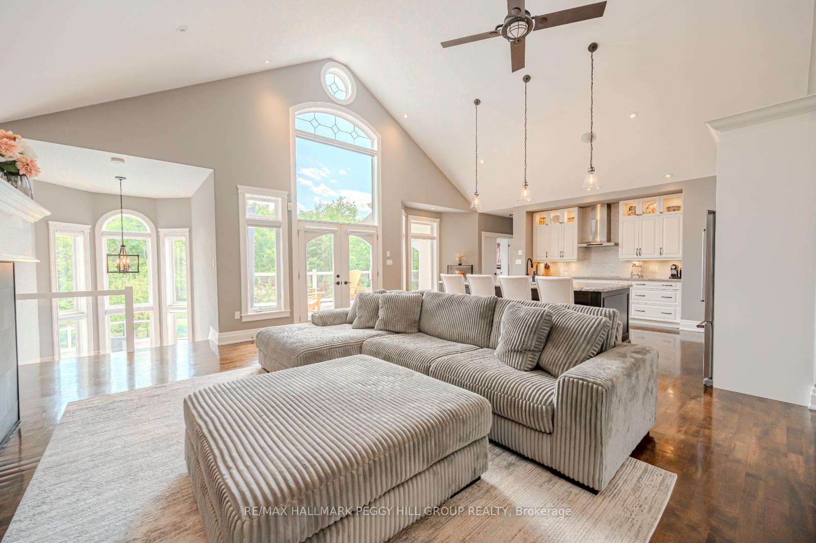 Photo 12 of 16 Bridle Trail, Springwater, Midhurst — HOMEH