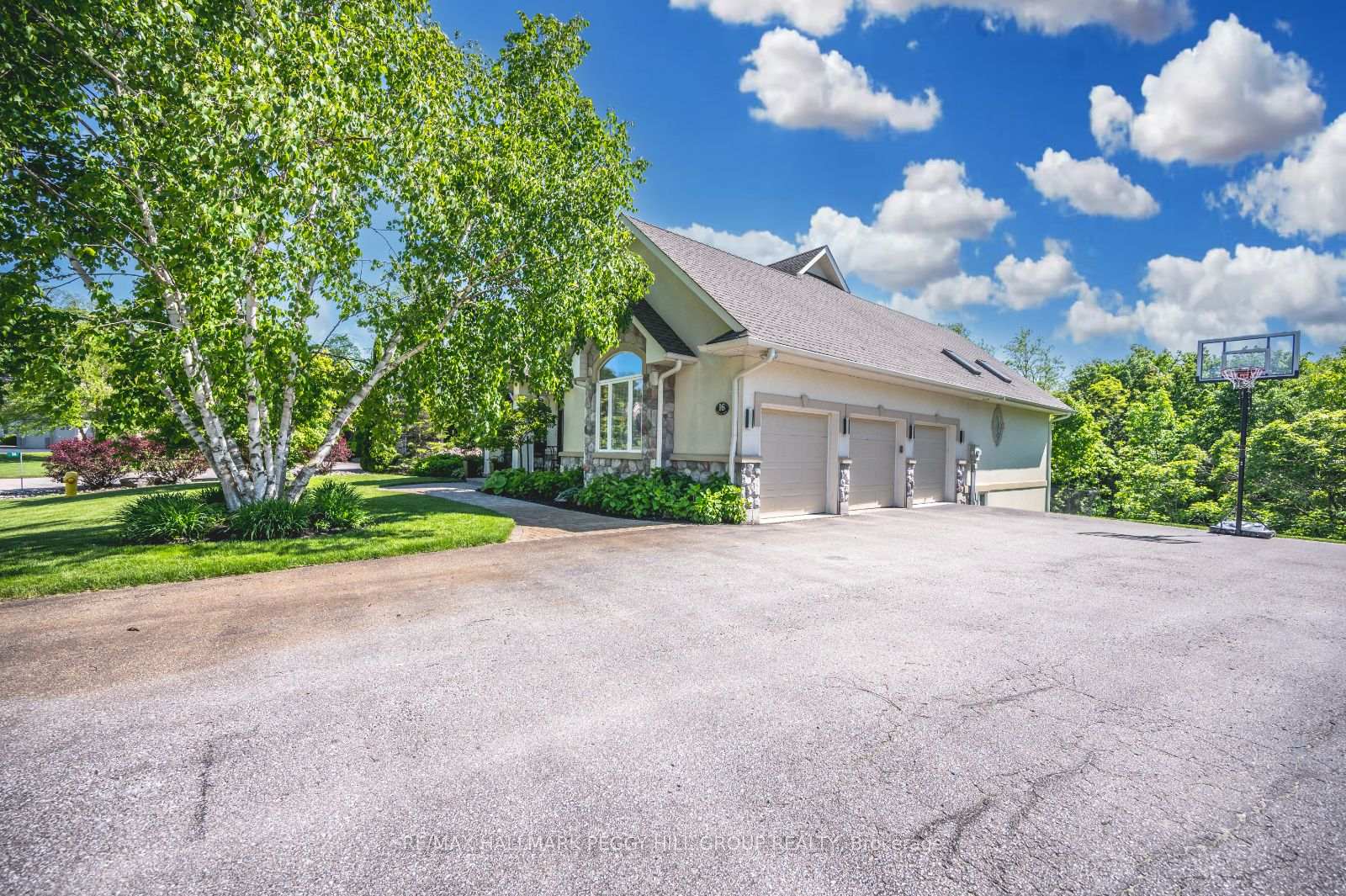 Photo 36 of 16 Bridle Trail, Springwater, Midhurst — HOMEH