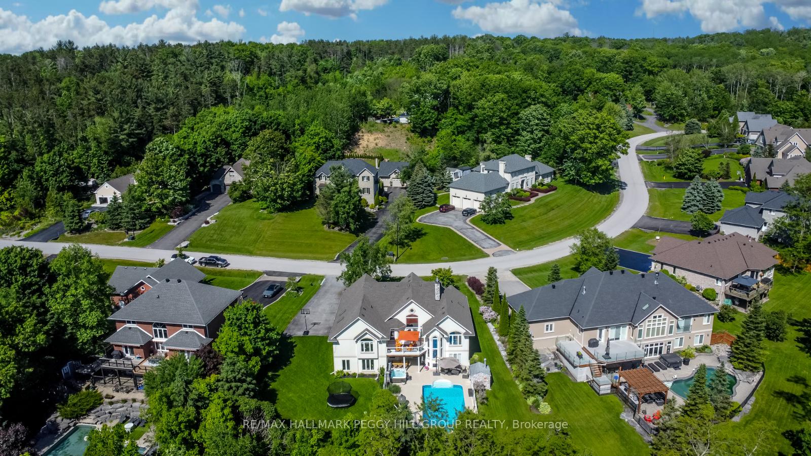 Photo 37 of 16 Bridle Trail, Springwater, Midhurst — HOMEH