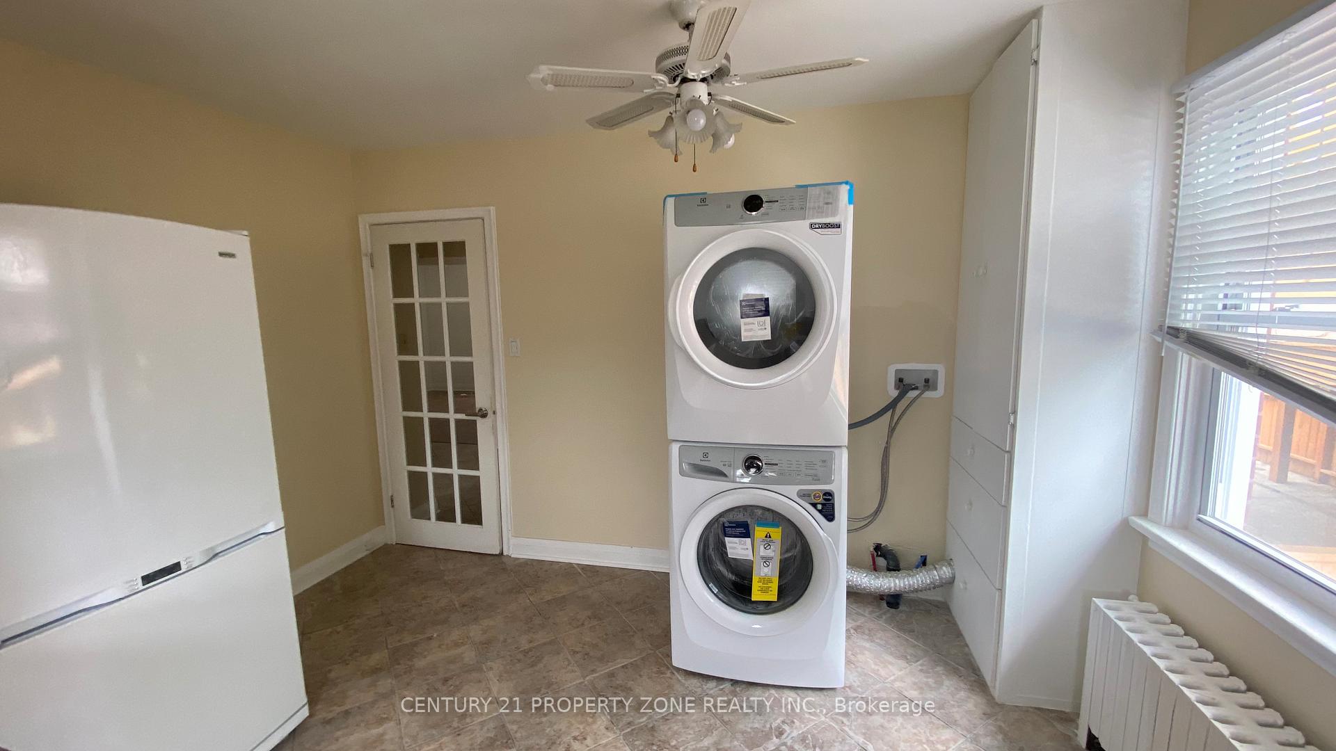 Photo 10 of Unit Upper, 9 Pinedale Avenue, St. Catharines, Haig — HOMEH