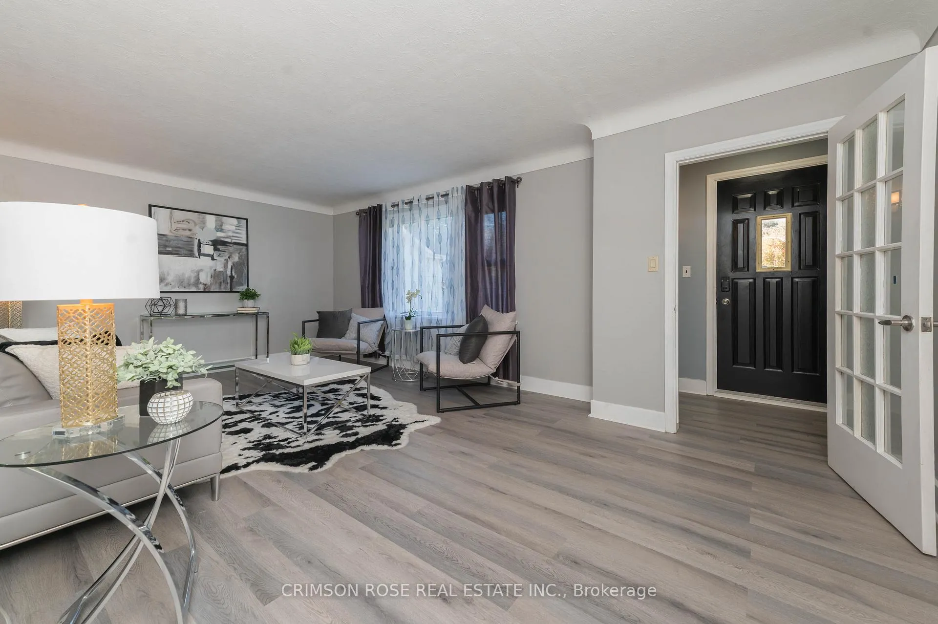 Photo 3 of 11 Bonavem Drive, St. Catharines, Fairview — HOMEH