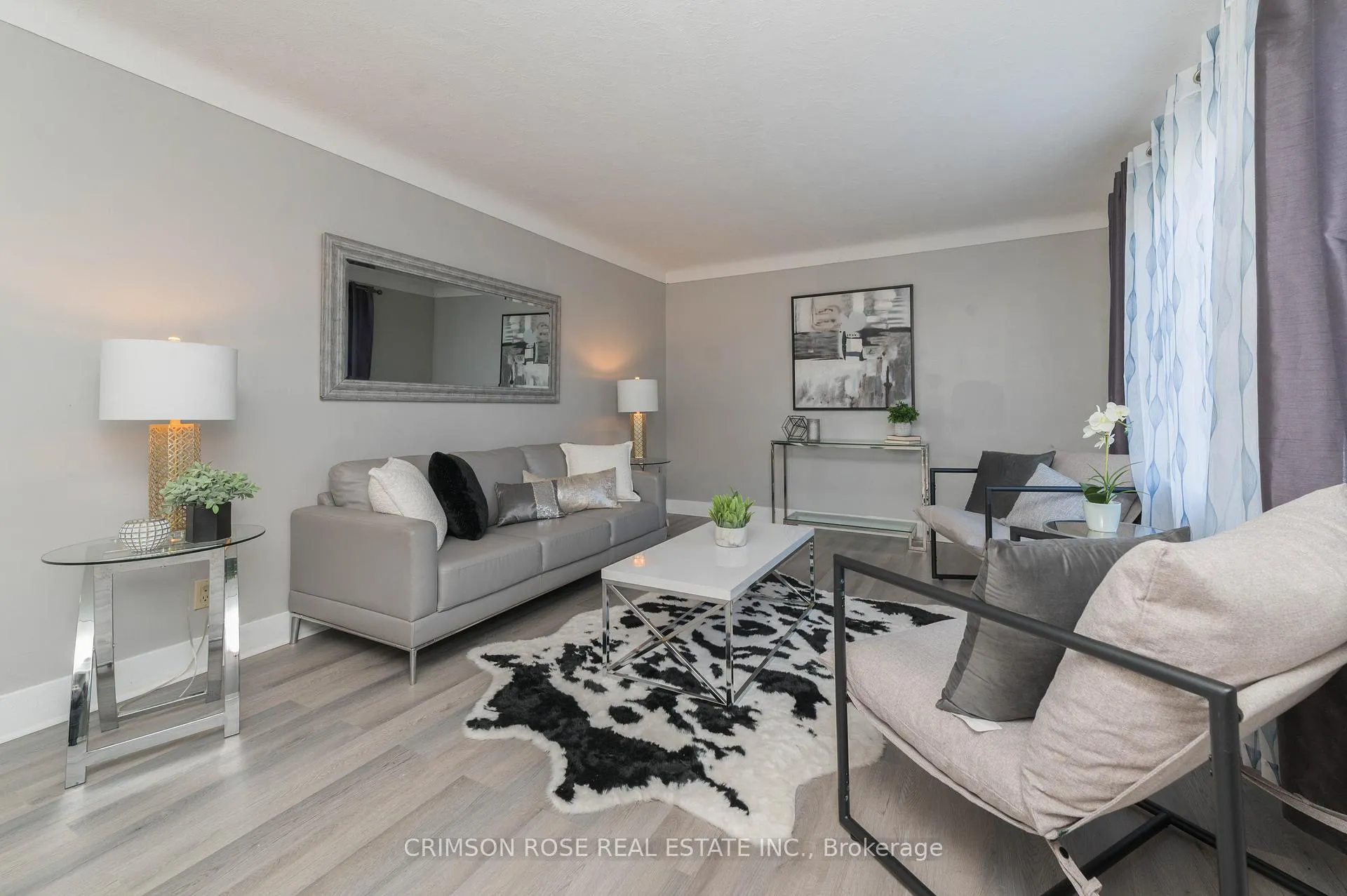 Photo 4 of 11 Bonavem Drive, St. Catharines, Fairview — HOMEH