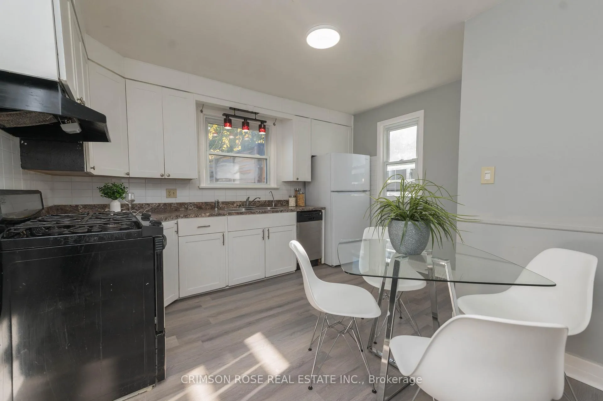 Photo 23 of 11 Bonavem Drive, St. Catharines, Fairview — HOMEH