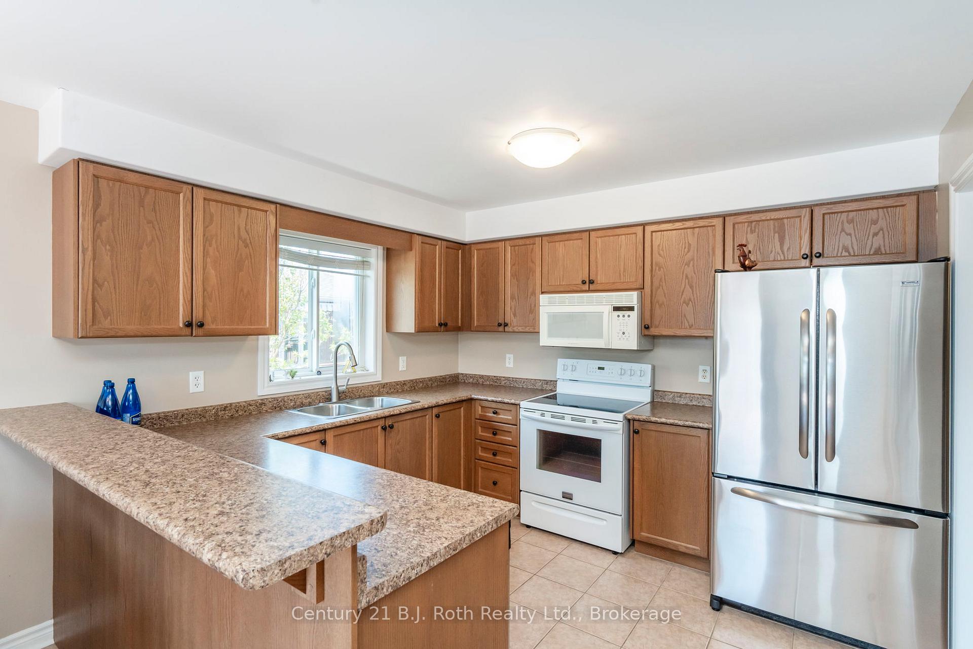Photo 7 of 5 Knox Drive, Springwater, Elmvale — HOMEH