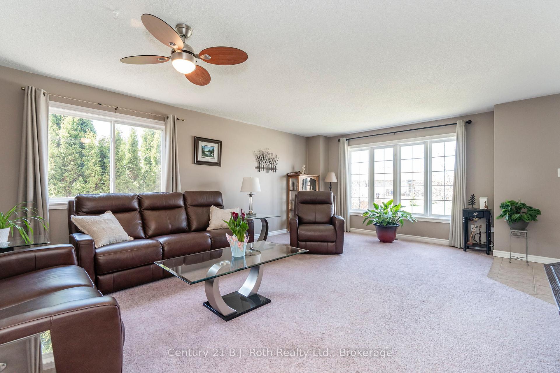 Photo 10 of 5 Knox Drive, Springwater, Elmvale — HOMEH