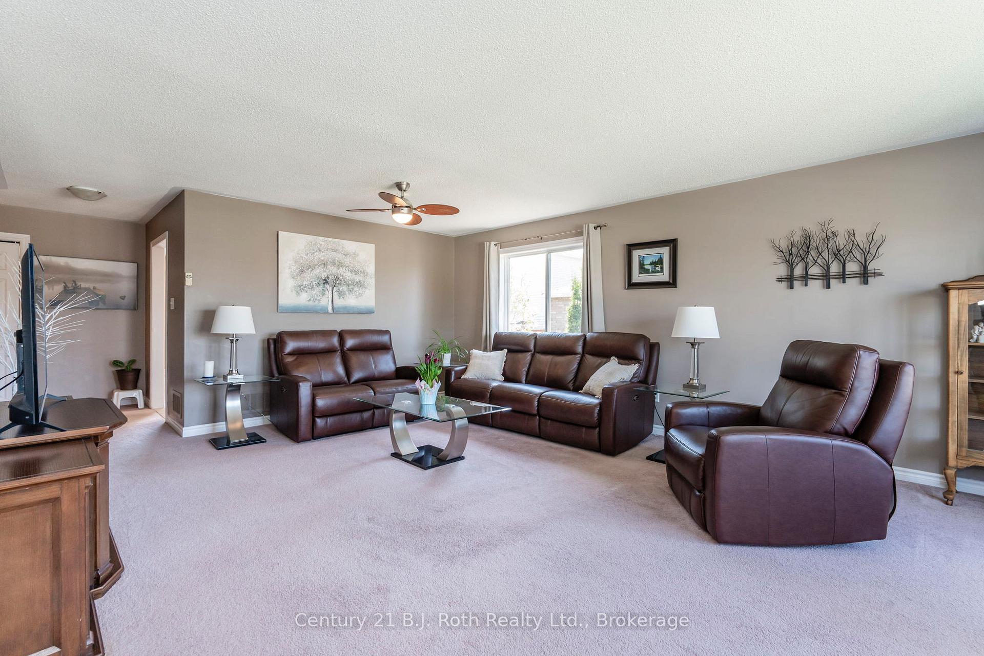 Photo 11 of 5 Knox Drive, Springwater, Elmvale — HOMEH