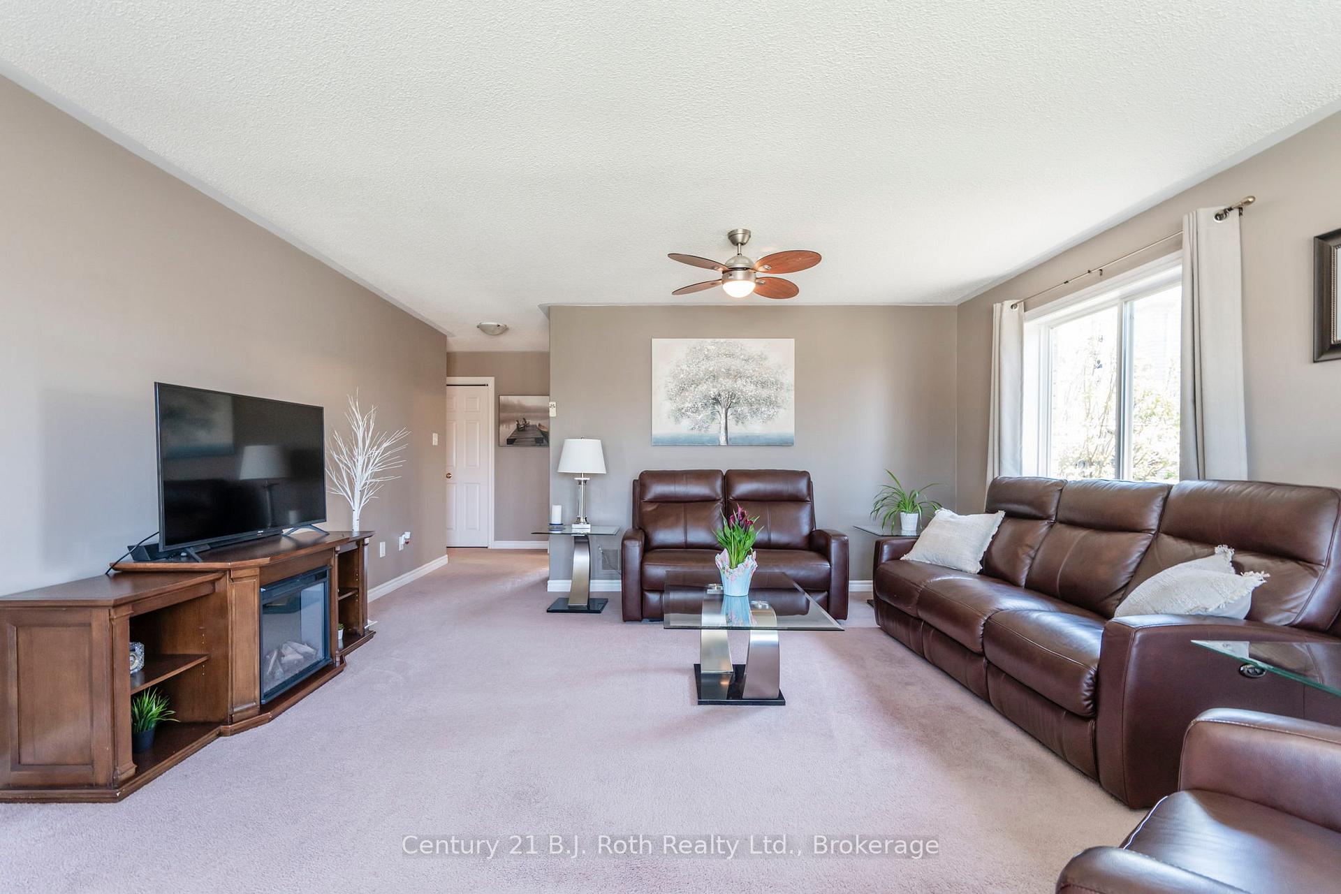 Photo 12 of 5 Knox Drive, Springwater, Elmvale — HOMEH