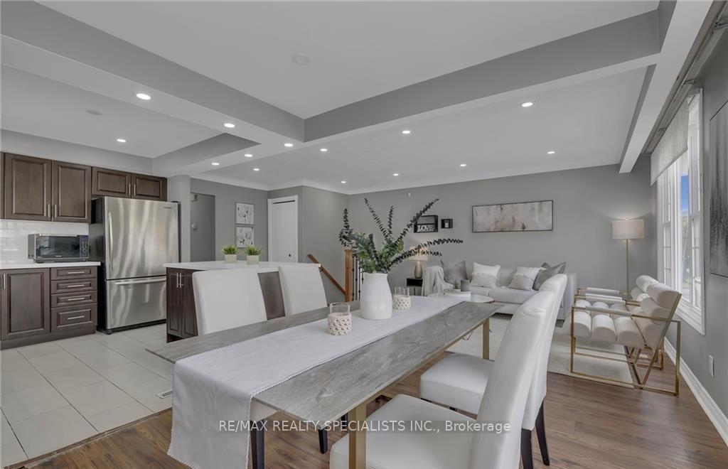 Photo 3 of Unit (Upper), 8 Allanburg Road, St. Catharines, Burleigh Hill — HOMEH