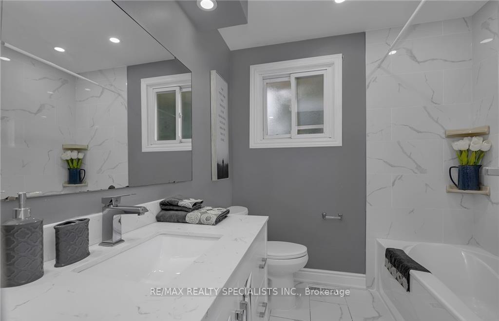 Photo 6 of Unit (Upper), 8 Allanburg Road, St. Catharines, Burleigh Hill — HOMEH