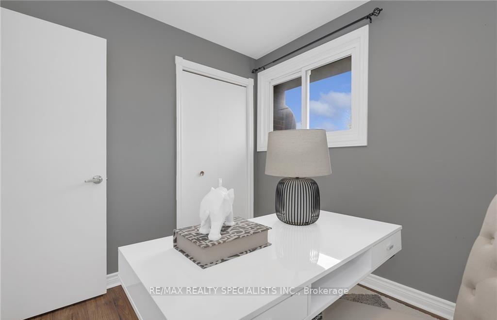 Photo 12 of Unit (Upper), 8 Allanburg Road, St. Catharines, Burleigh Hill — HOMEH