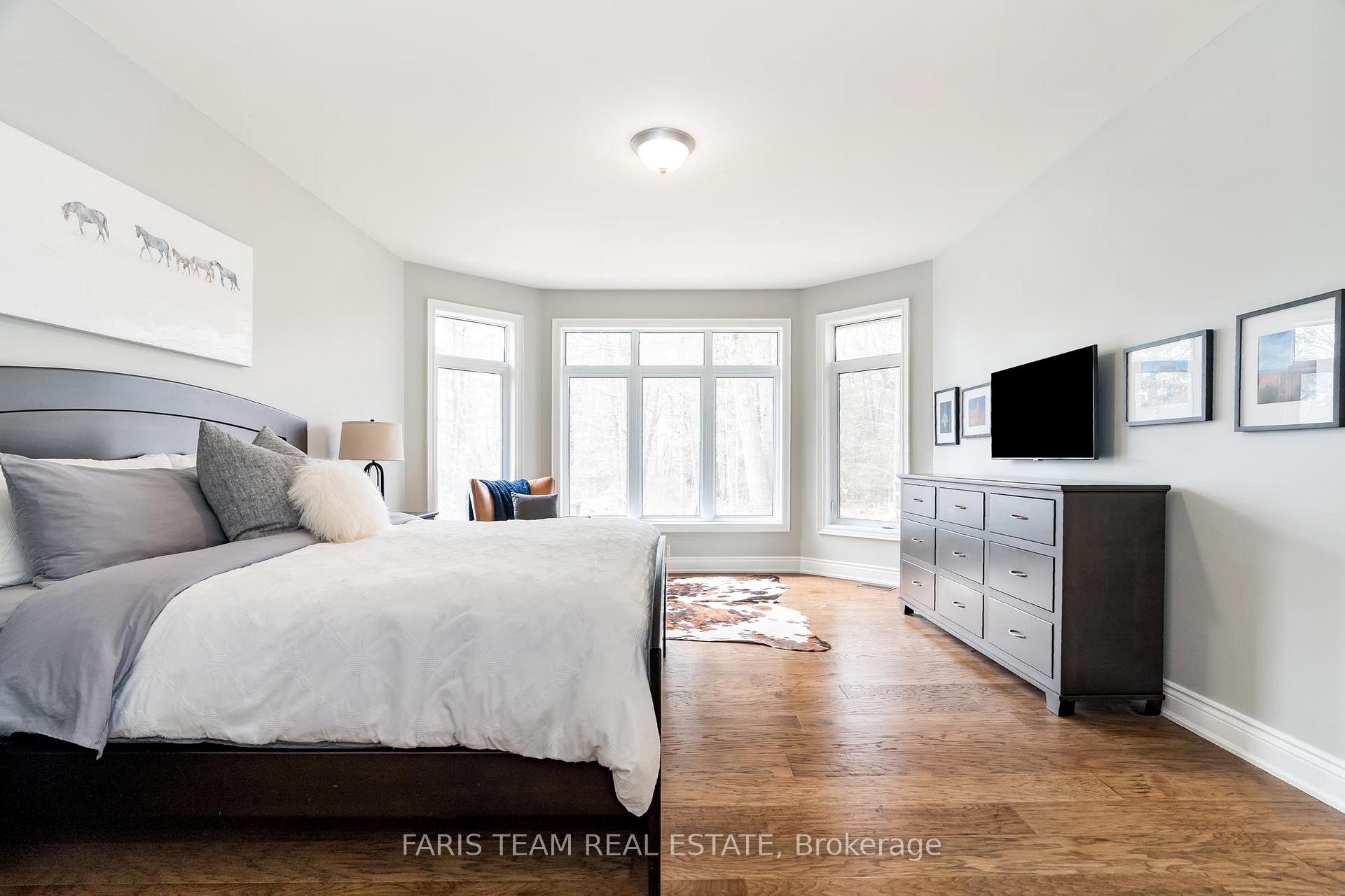 Photo 11 of 15 Laddie Lane, Springwater, Anten Mills — HOMEH