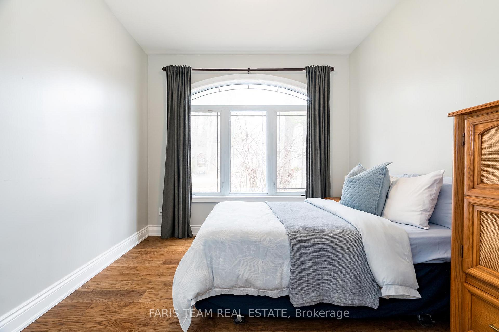 Photo 14 of 15 Laddie Lane, Springwater, Anten Mills — HOMEH