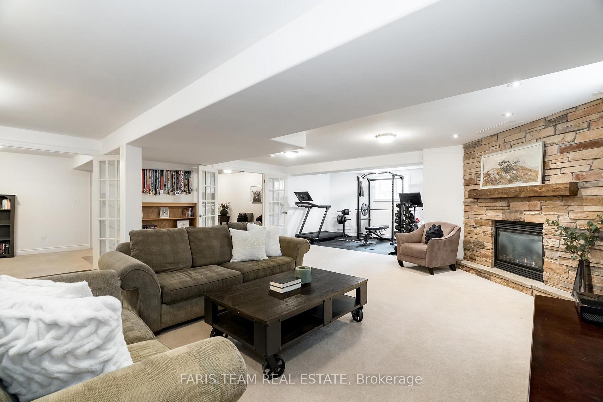 Photo 21 of 15 Laddie Lane, Springwater, Anten Mills — HOMEH