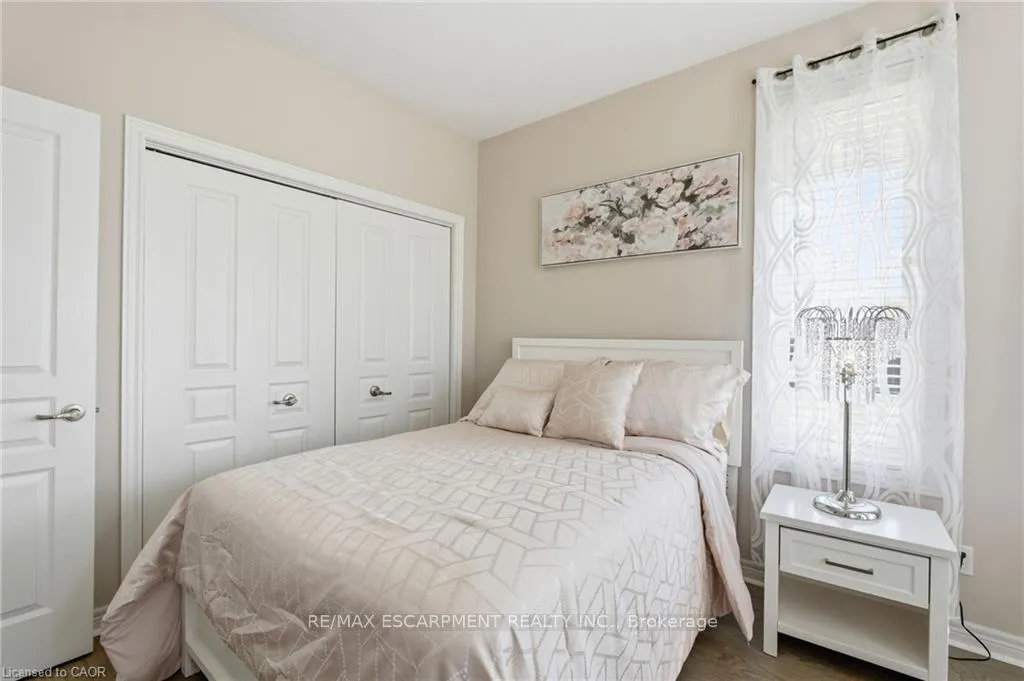 Photo 6 of 4 Ellis Avenue, St. Catharines, Oakdale — HOMEH