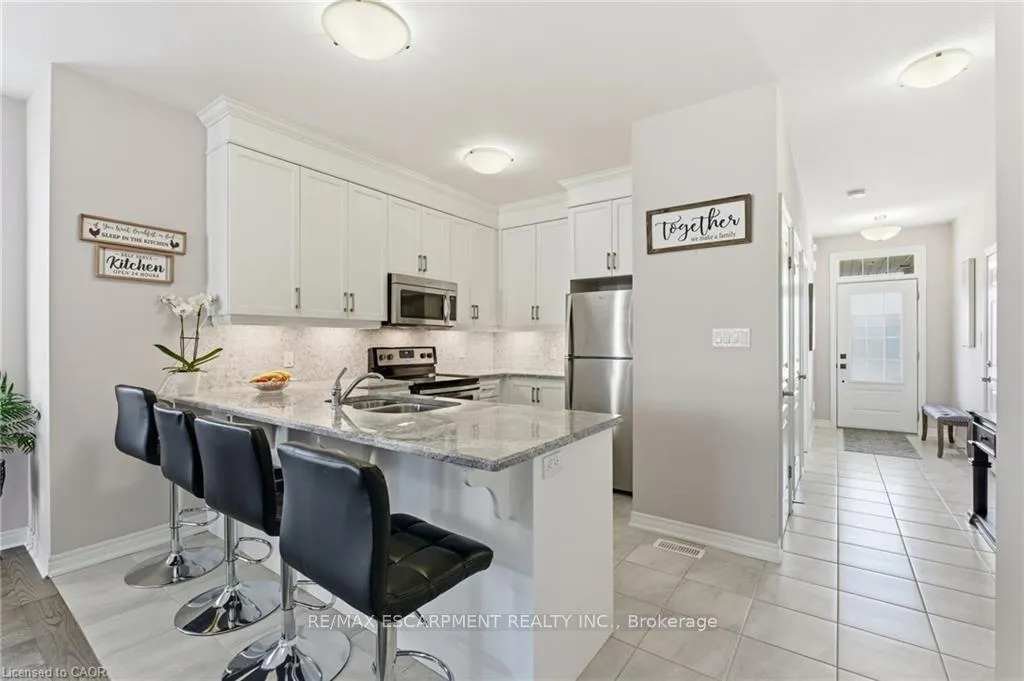 Photo 9 of 4 Ellis Avenue, St. Catharines, Oakdale — HOMEH