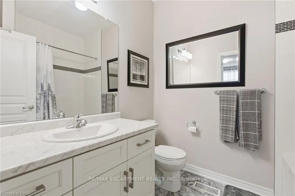 Photo 21 of 4 Ellis Avenue, St. Catharines, Oakdale — HOMEH