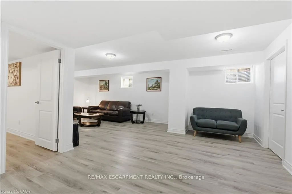 Photo 22 of 4 Ellis Avenue, St. Catharines, Oakdale — HOMEH