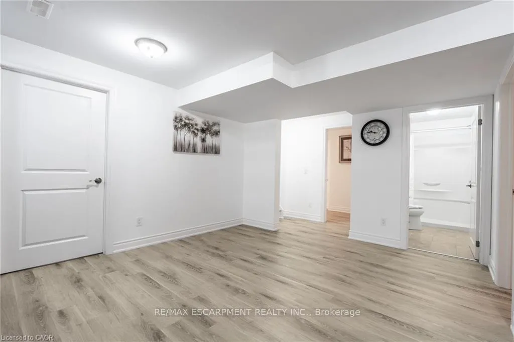 Photo 23 of 4 Ellis Avenue, St. Catharines, Oakdale — HOMEH