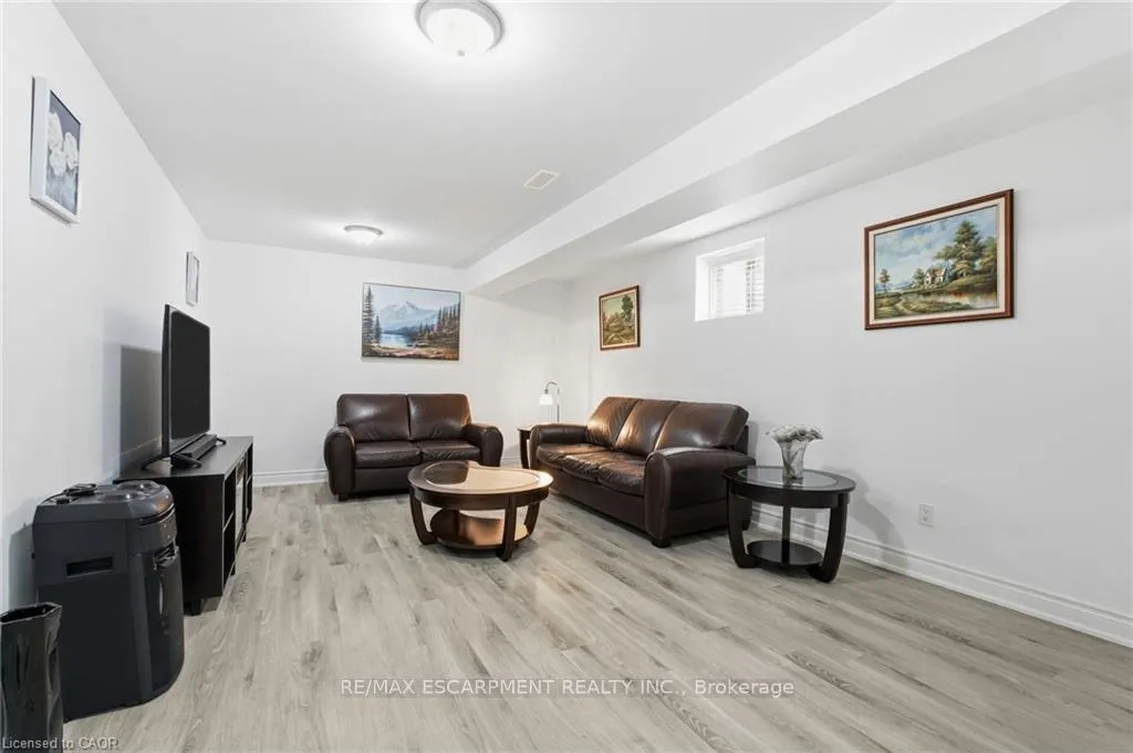 Photo 24 of 4 Ellis Avenue, St. Catharines, Oakdale — HOMEH