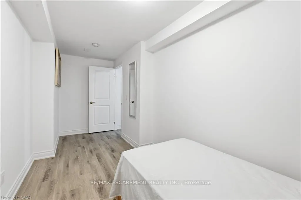 Photo 29 of 4 Ellis Avenue, St. Catharines, Oakdale — HOMEH