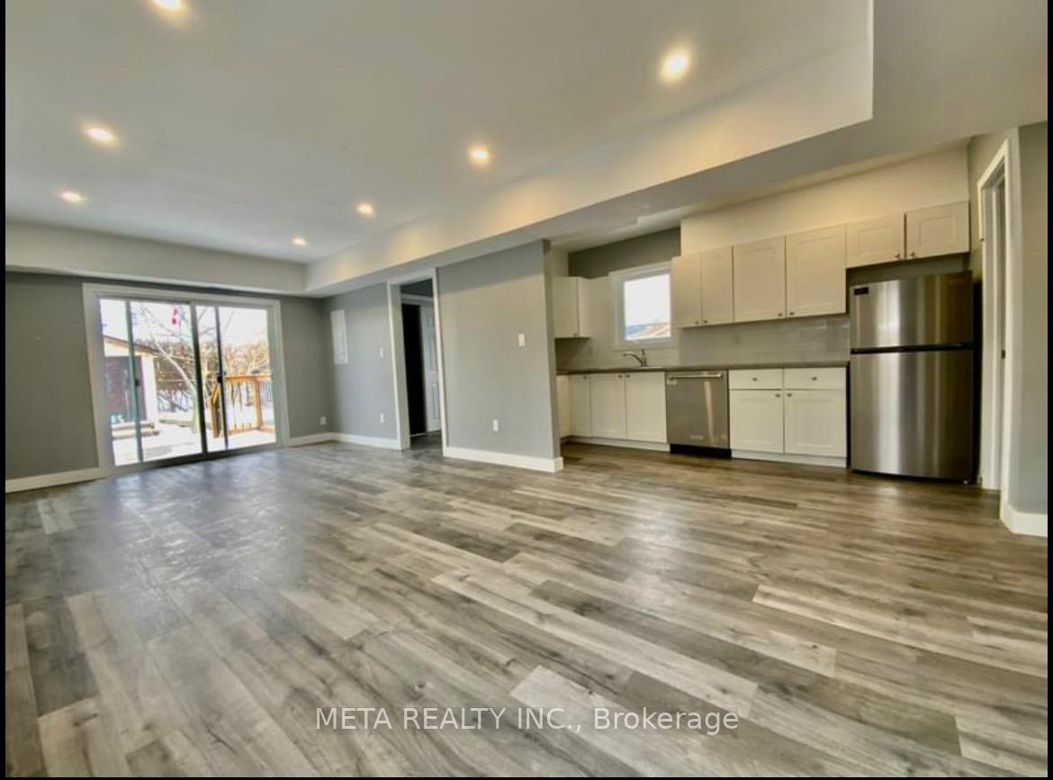 Photo 2 of Unit 2, 1 Bloomfield Avenue, St. Catharines, Secord Woods — HOMEH