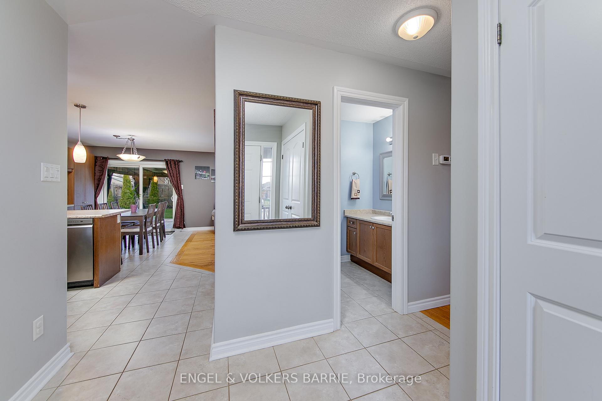 Photo 5 of 6 Whitfield Crescent, Springwater, Elmvale — HOMEH