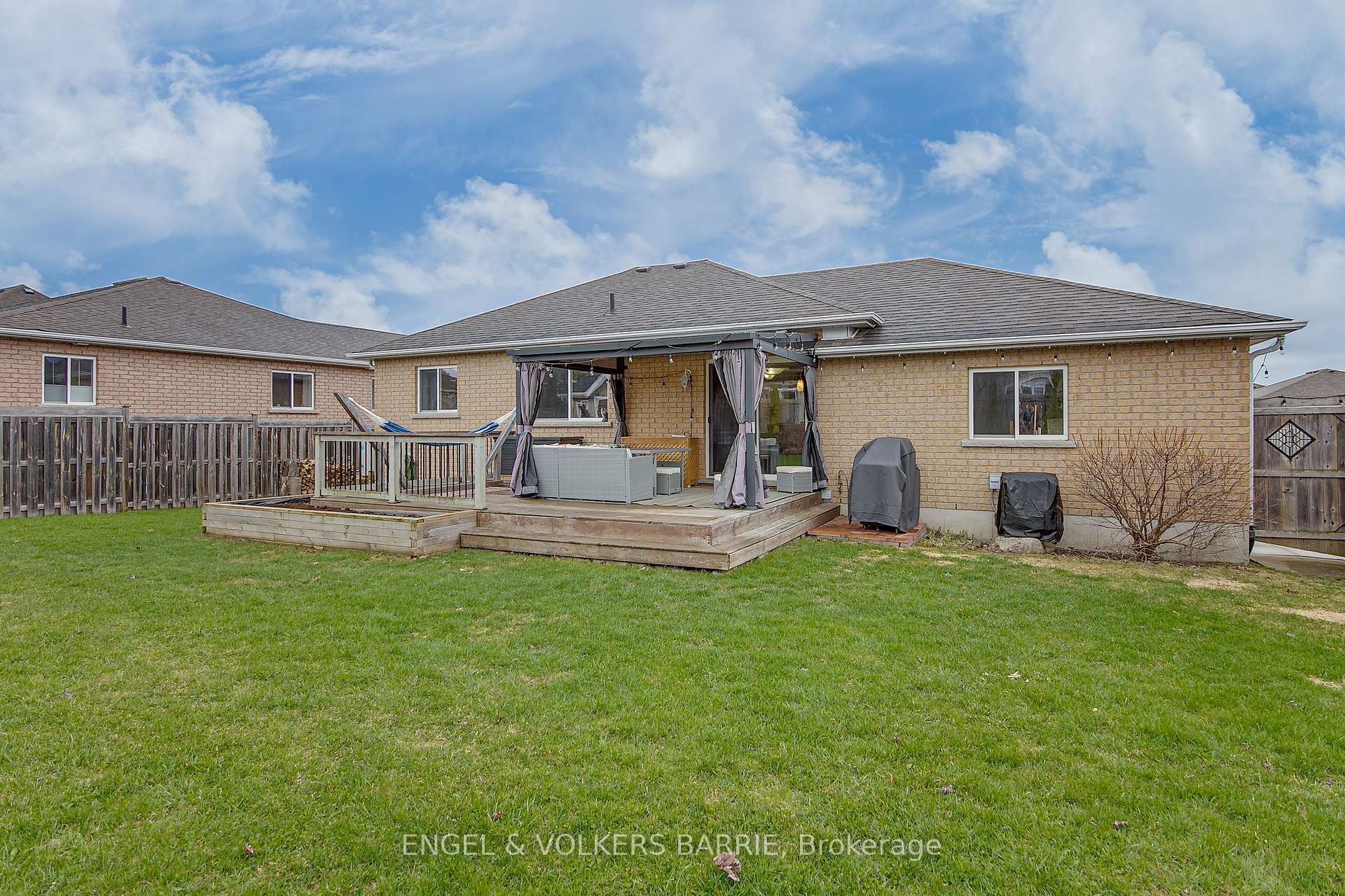 Photo 37 of 6 Whitfield Crescent, Springwater, Elmvale — HOMEH