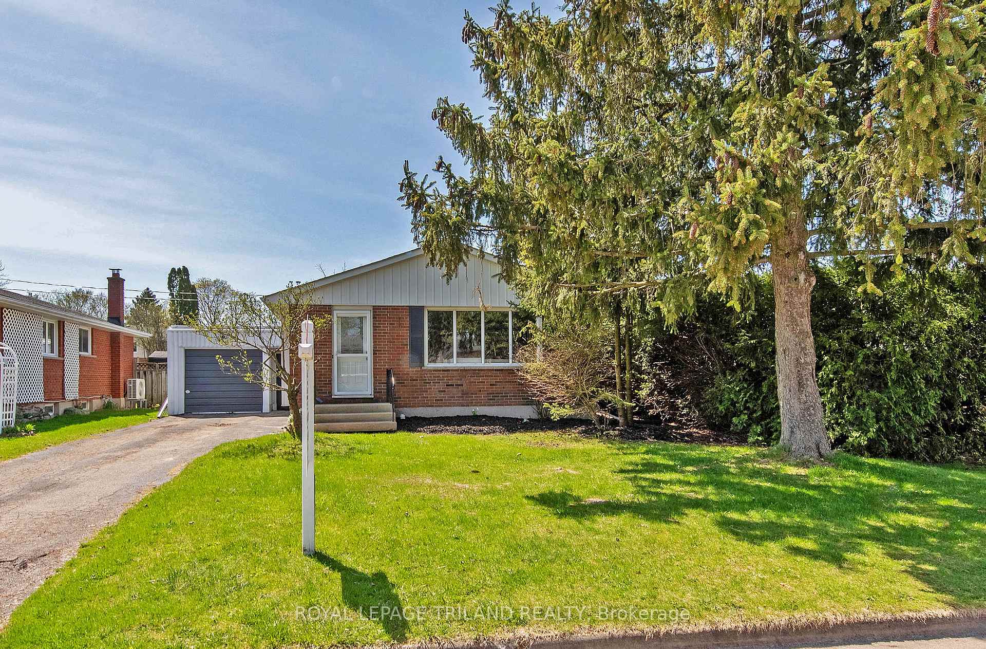 Photo 1 of 24 Dunwich Drive, St. Thomas — HOMEH