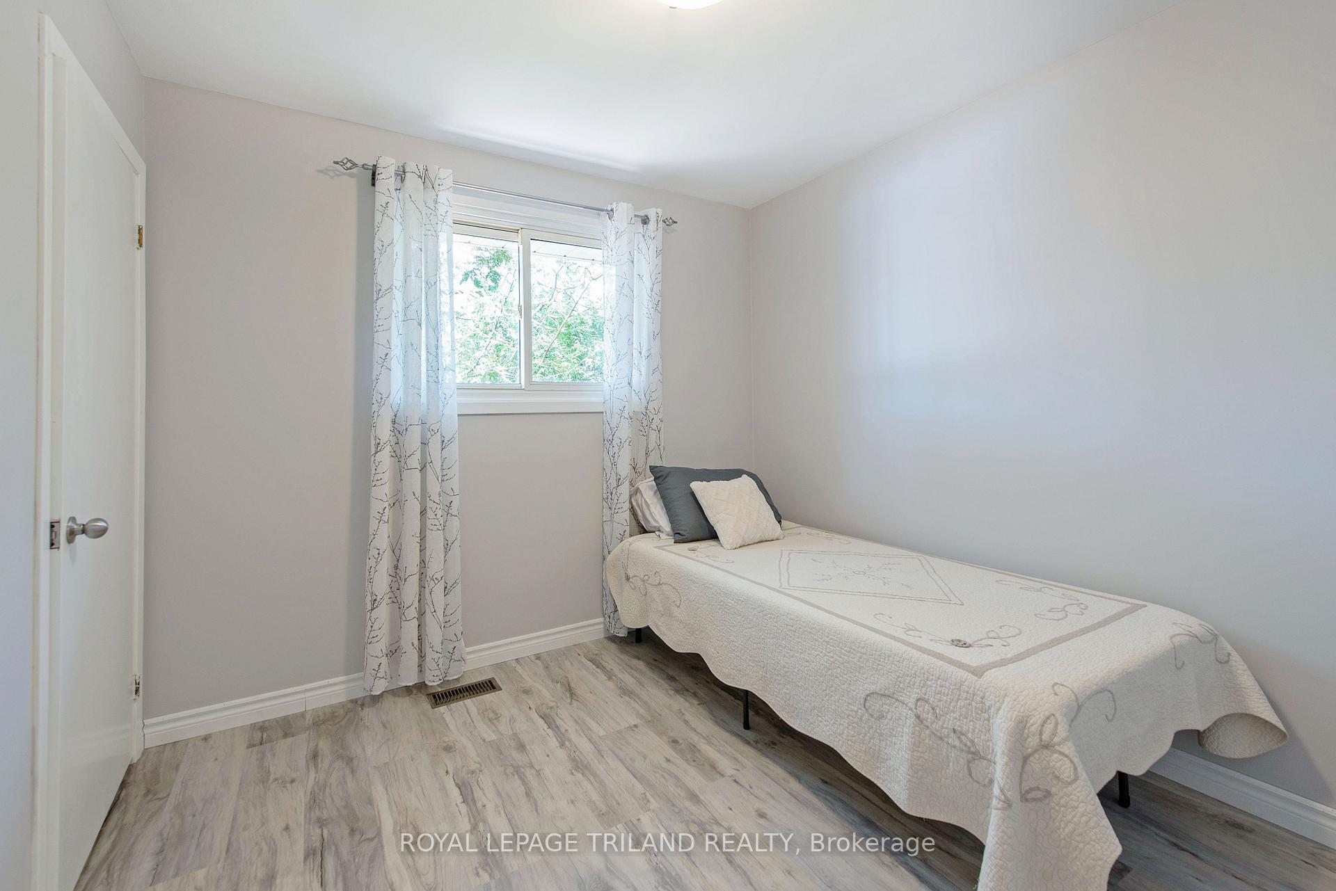 Photo 25 of 24 Dunwich Drive, St. Thomas — HOMEH