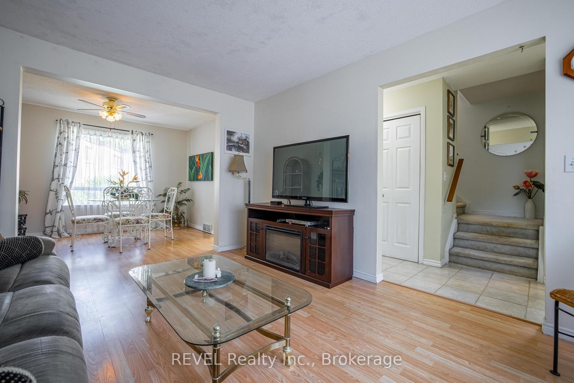Photo 9 of 37 Manchester Avenue, St. Catharines, Haig — HOMEH