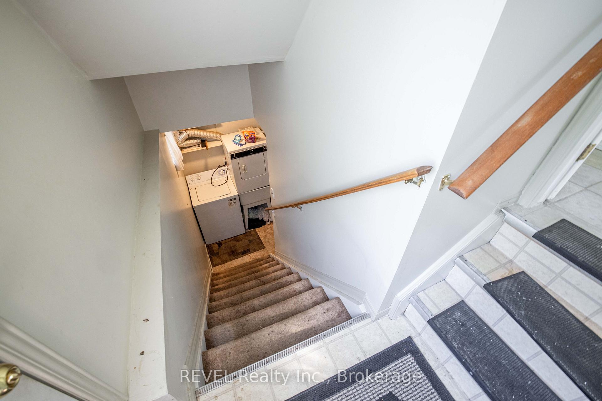 Photo 20 of 37 Manchester Avenue, St. Catharines, Haig — HOMEH