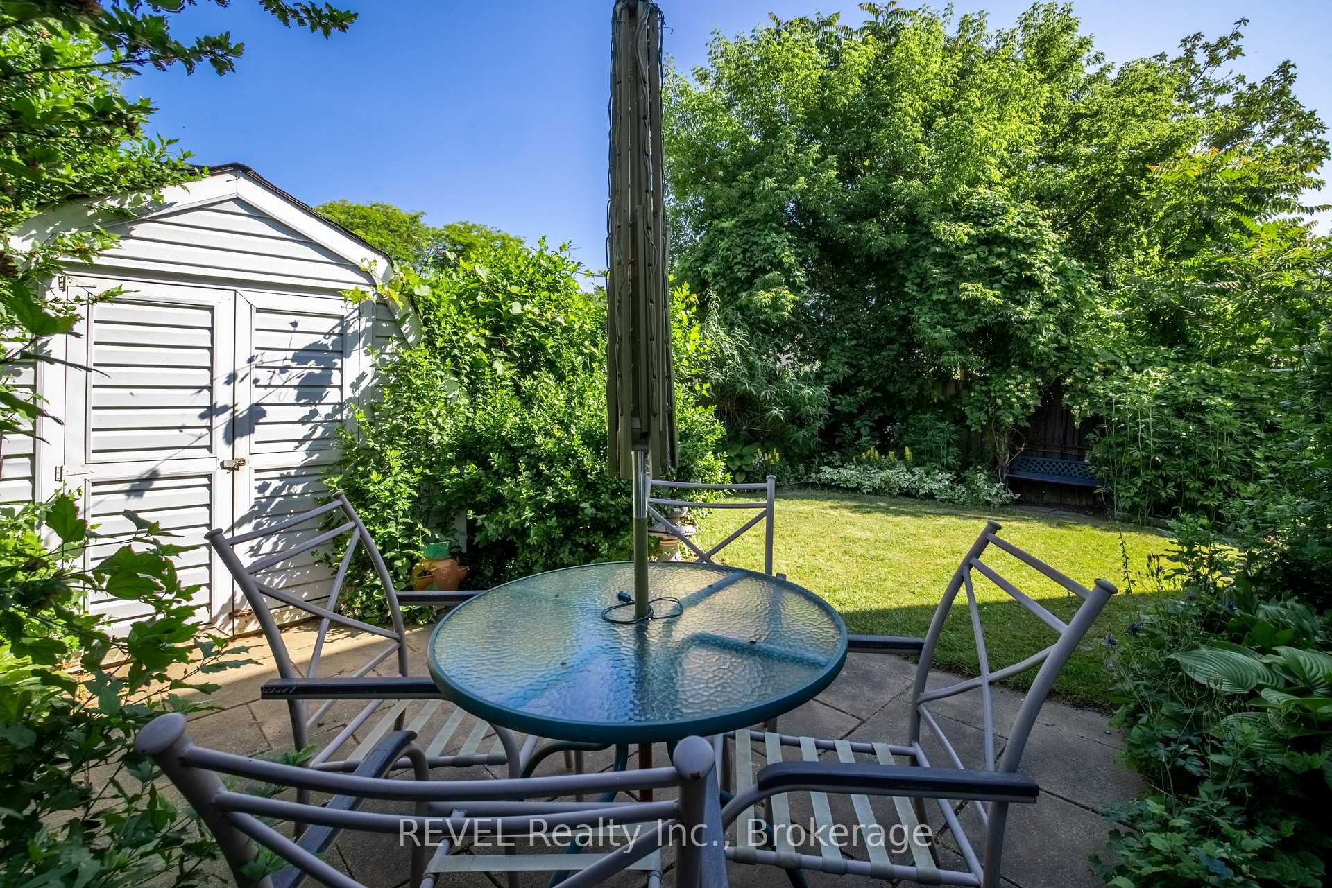 Photo 27 of 37 Manchester Avenue, St. Catharines, Haig — HOMEH