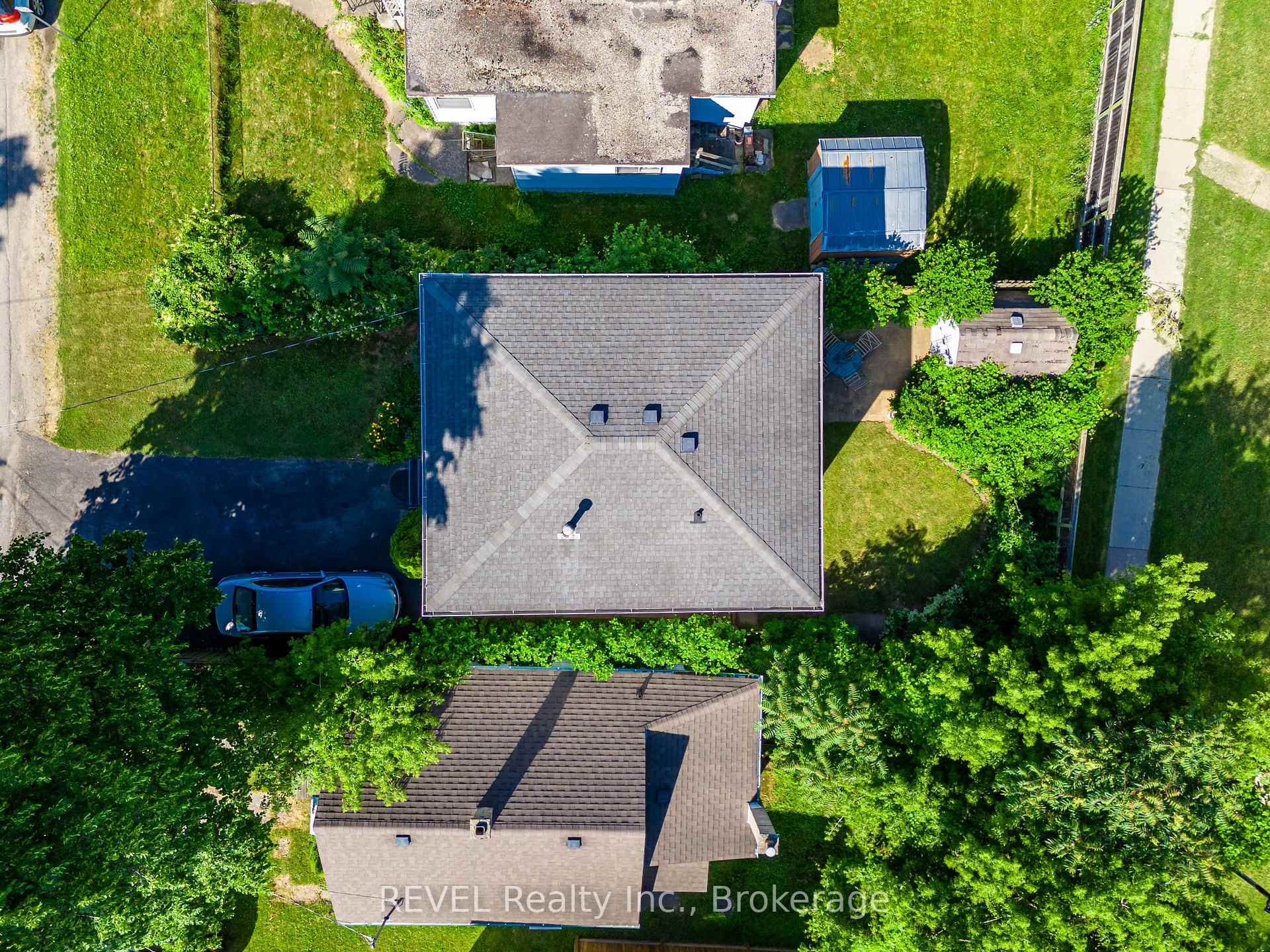 Photo 28 of 37 Manchester Avenue, St. Catharines, Haig — HOMEH