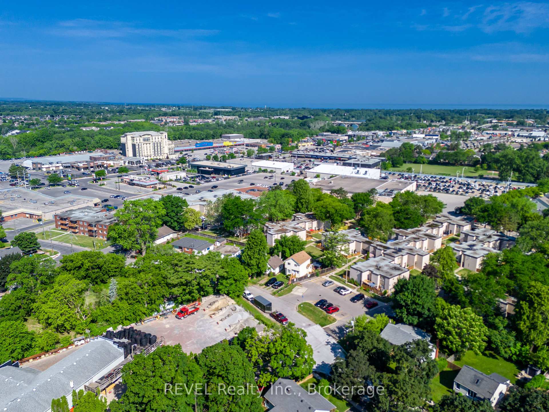 Photo 30 of 37 Manchester Avenue, St. Catharines, Haig — HOMEH