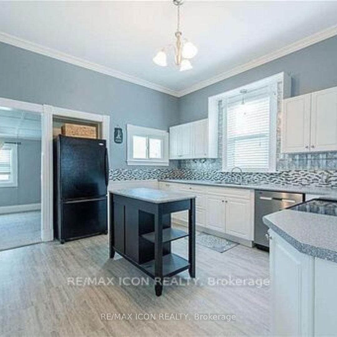 Photo 9 of 38 Chestnut Street, St. Thomas — HOMEH