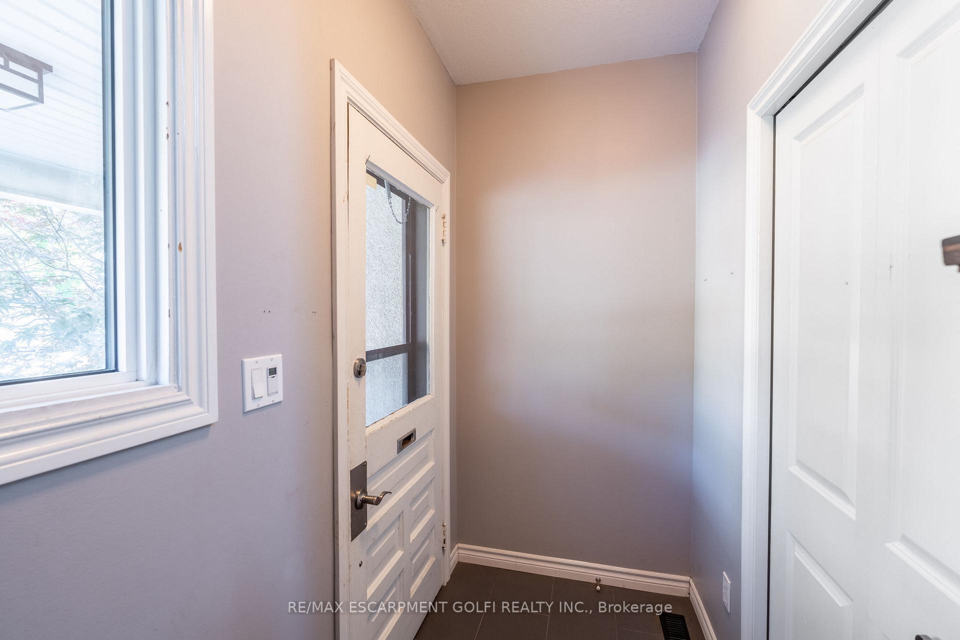 Photo 5 of 5 York Street, St. Catharines, Downtown — HOMEH