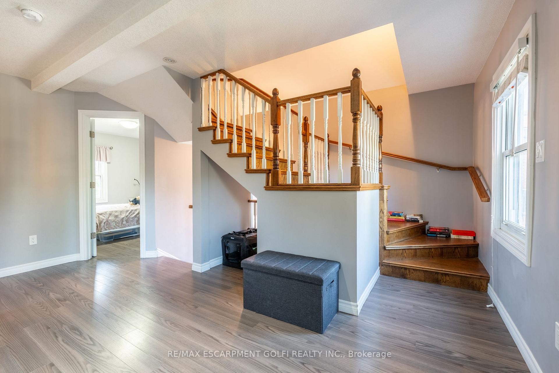 Photo 15 of 5 York Street, St. Catharines, Downtown — HOMEH