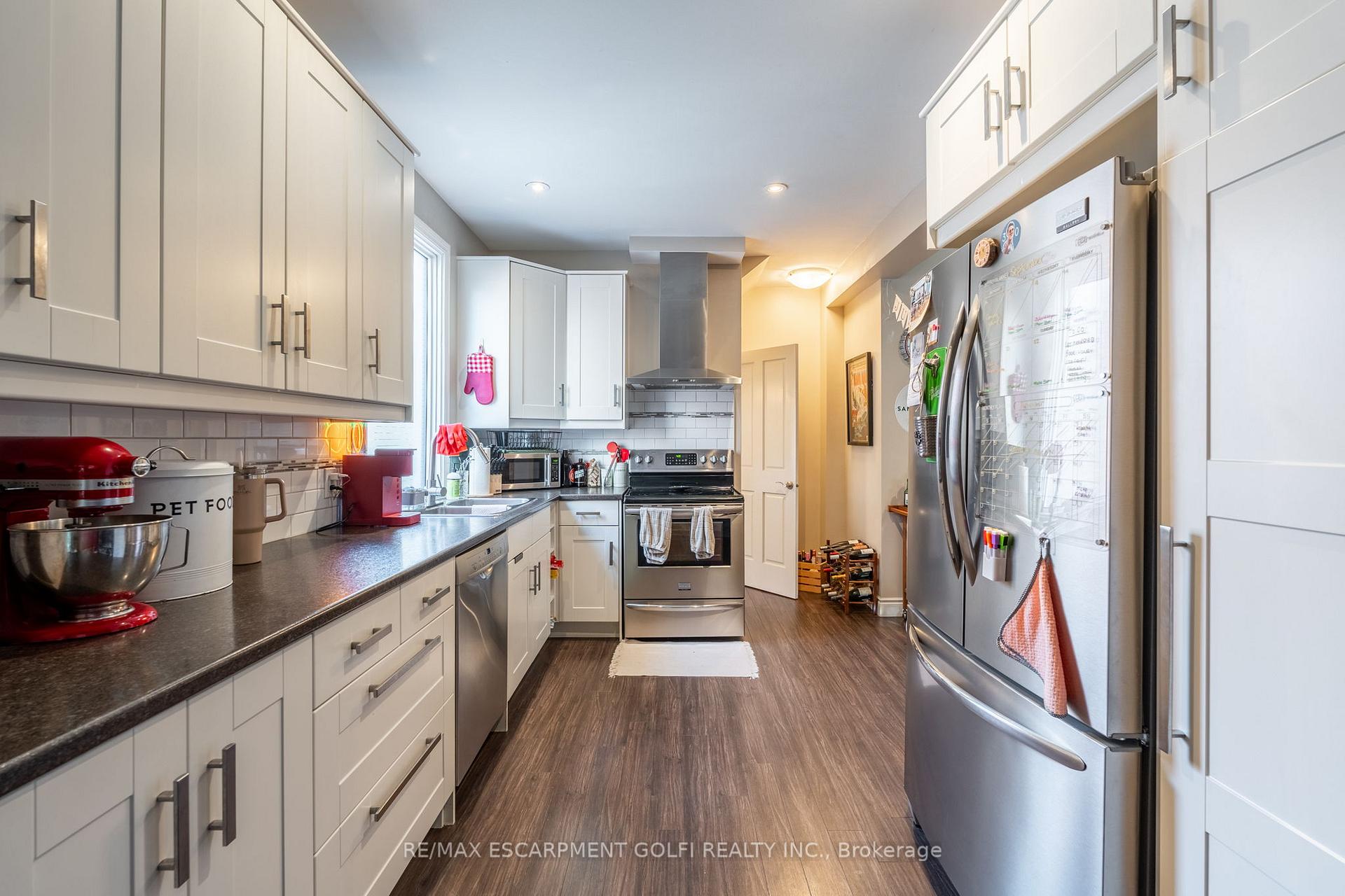 Photo 20 of 5 York Street, St. Catharines, Downtown — HOMEH