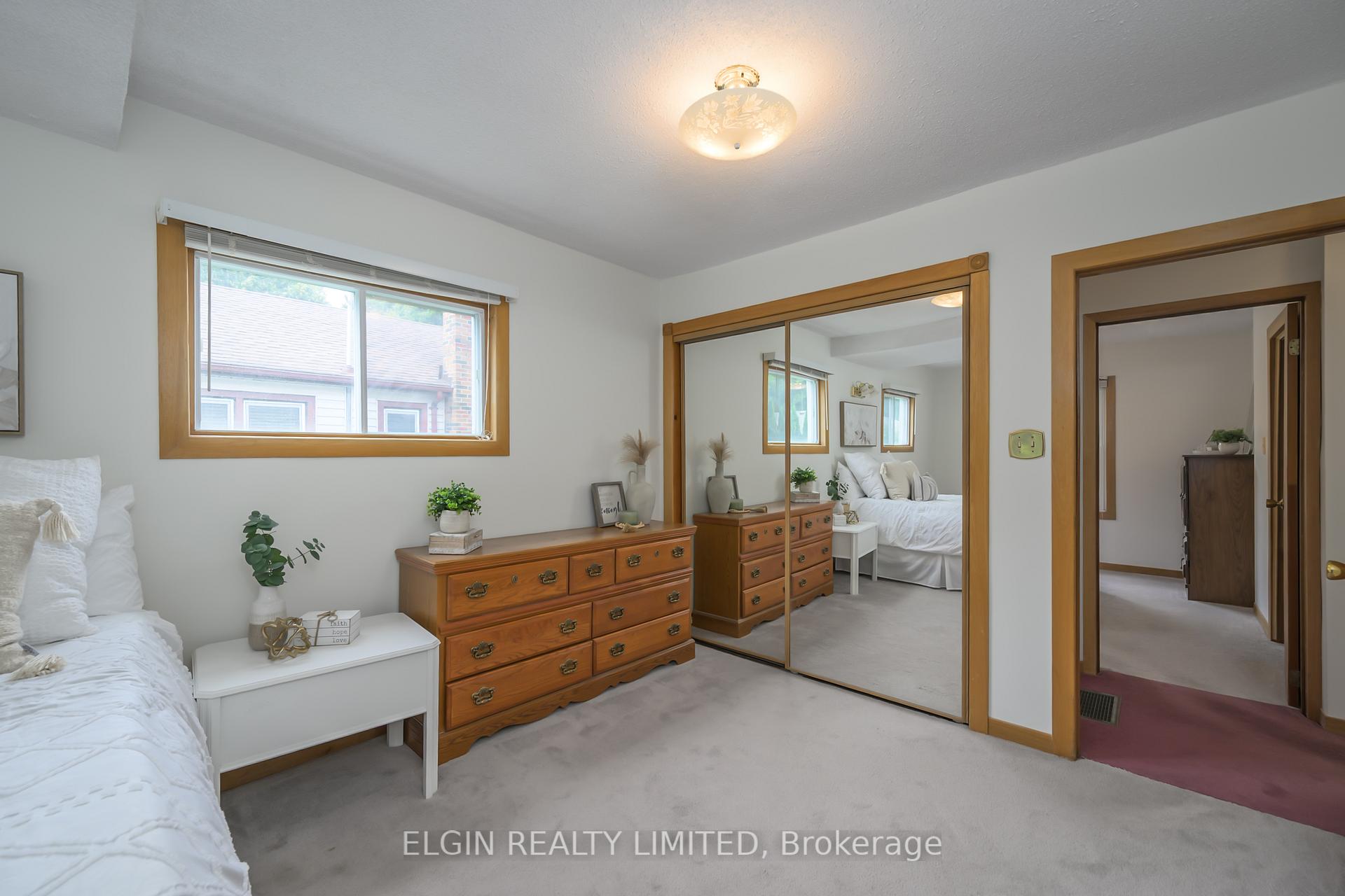 Photo 15 of 15 Oak Street, St. Thomas — HOMEH