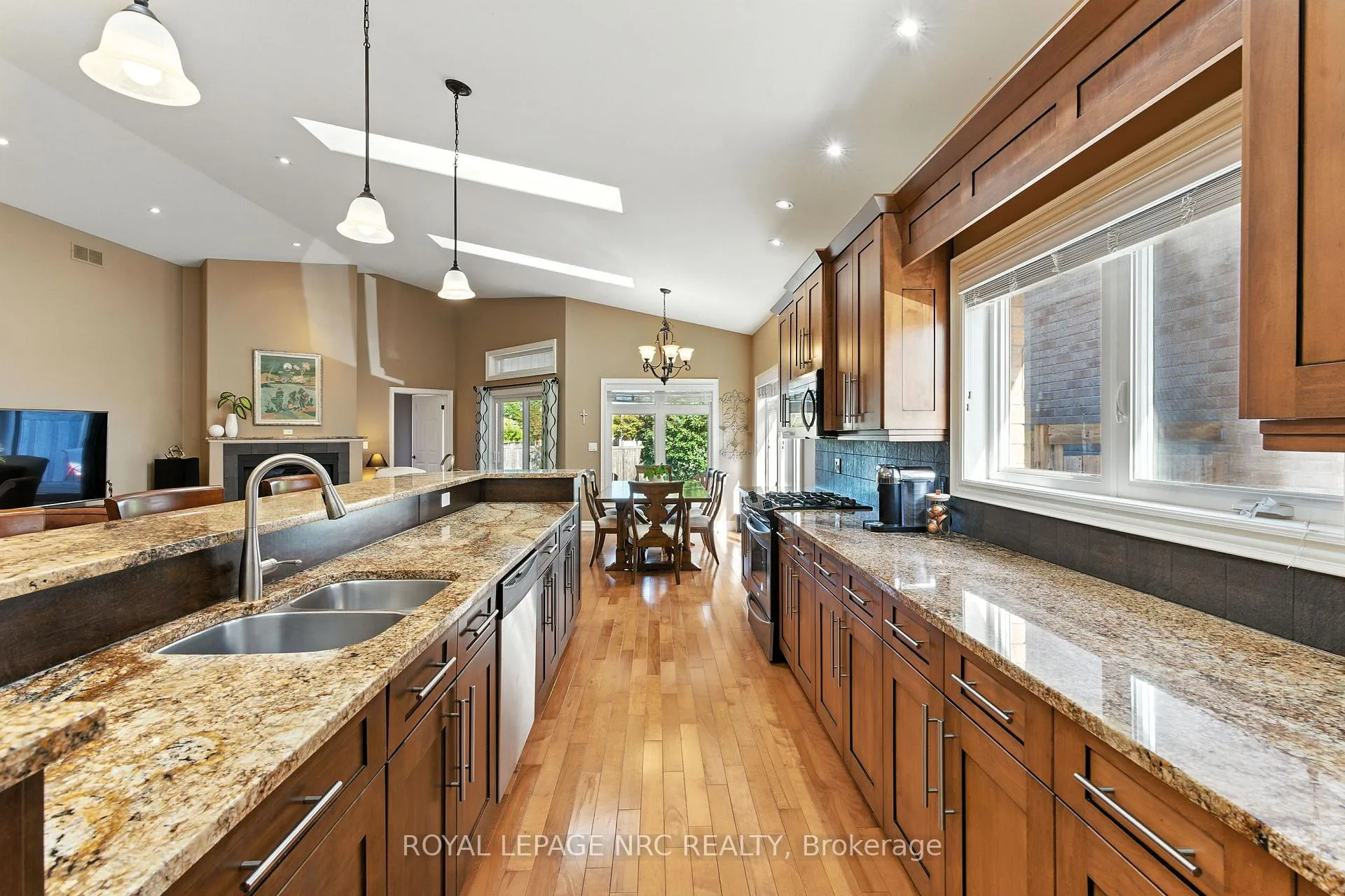 Photo 13 of 6 Mclean Court, St. Catharines, Grapeview — HOMEH