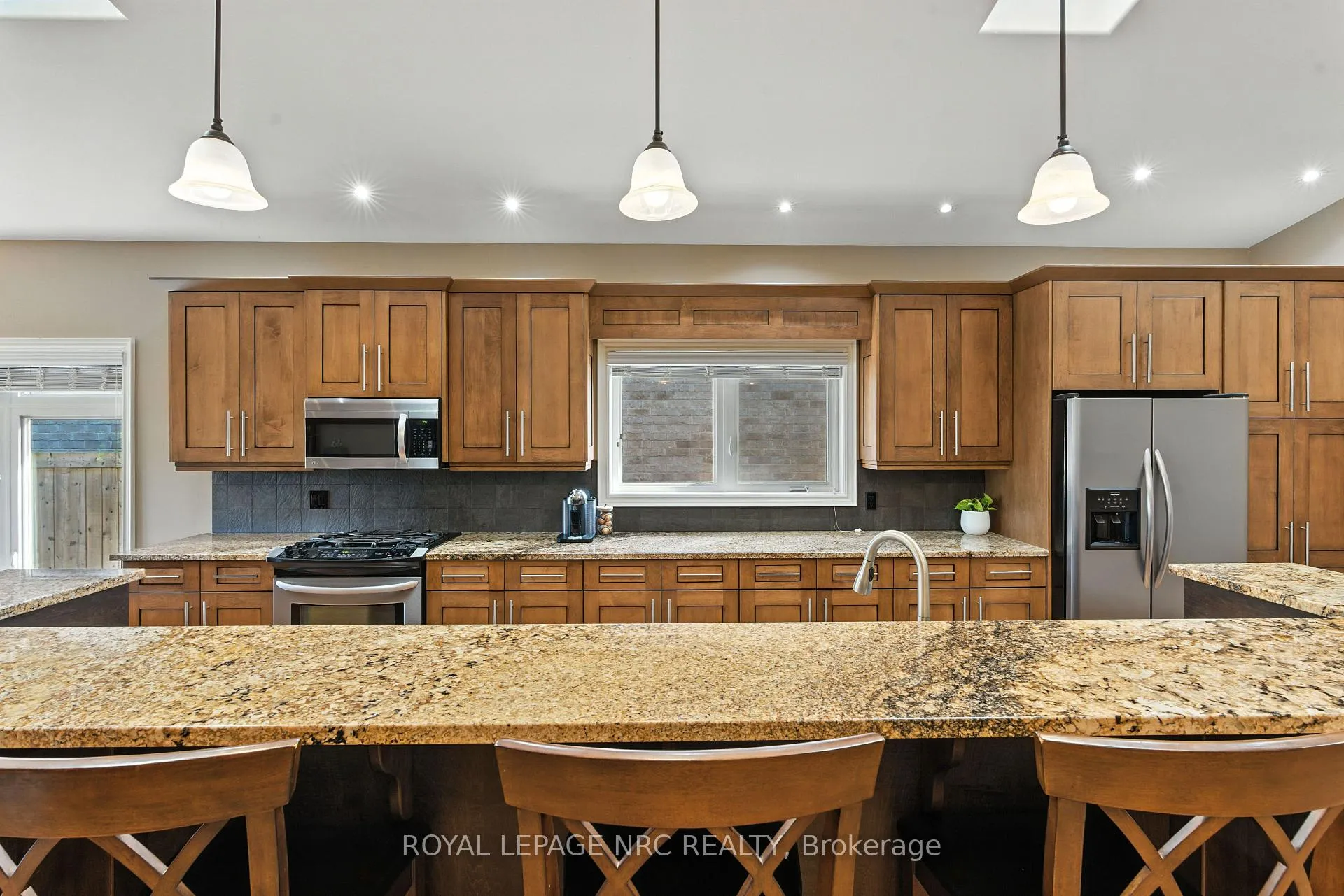 Photo 14 of 6 Mclean Court, St. Catharines, Grapeview — HOMEH