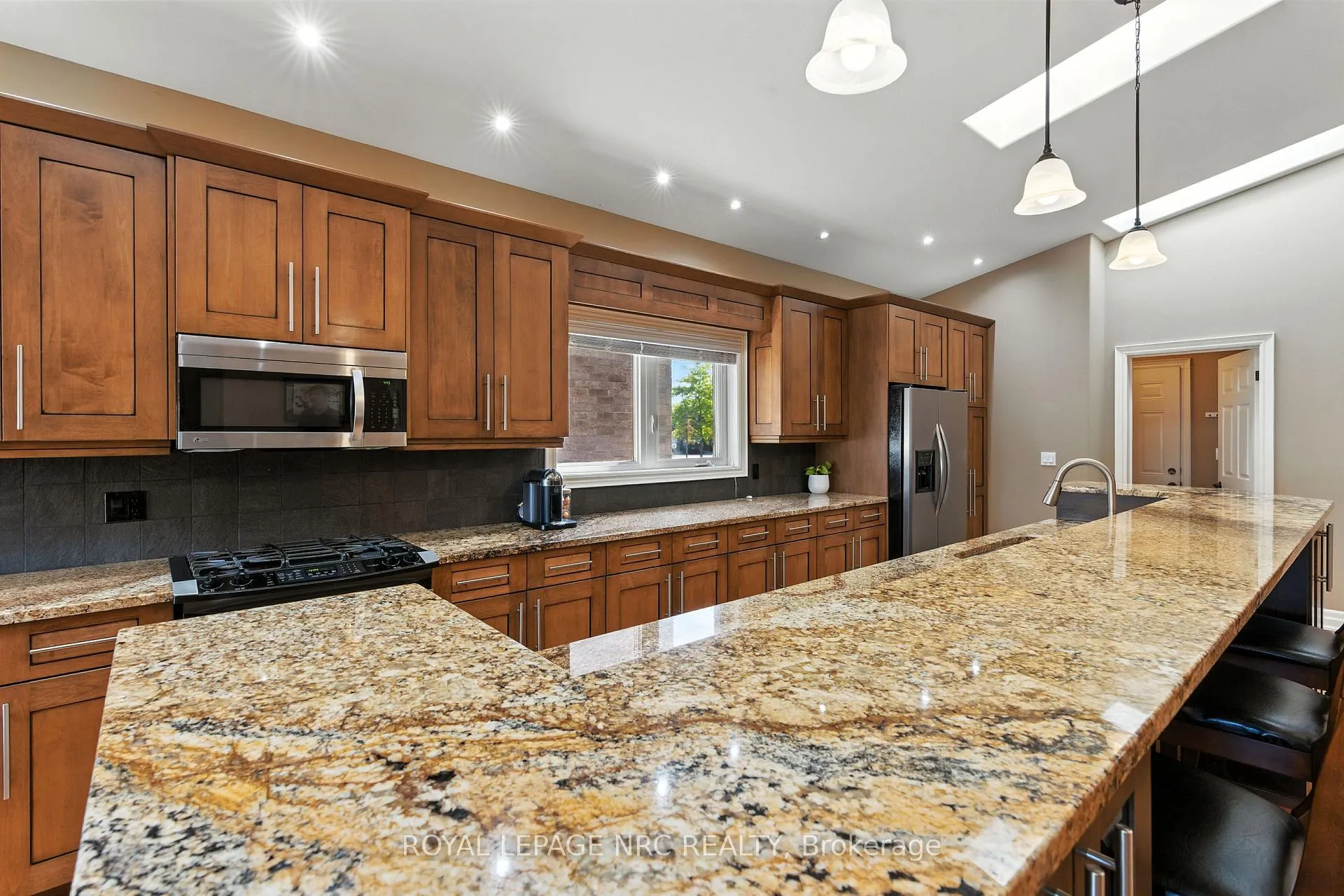 Photo 15 of 6 Mclean Court, St. Catharines, Grapeview — HOMEH
