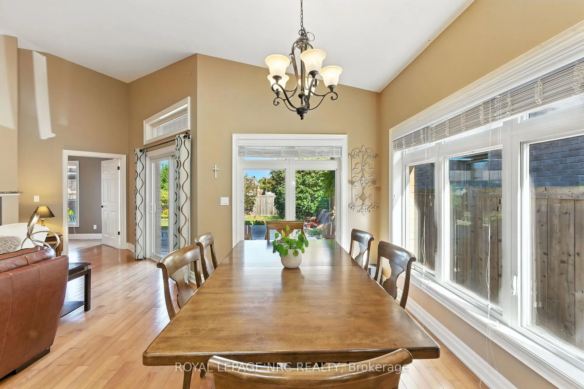 Photo 17 of 6 Mclean Court, St. Catharines, Grapeview — HOMEH