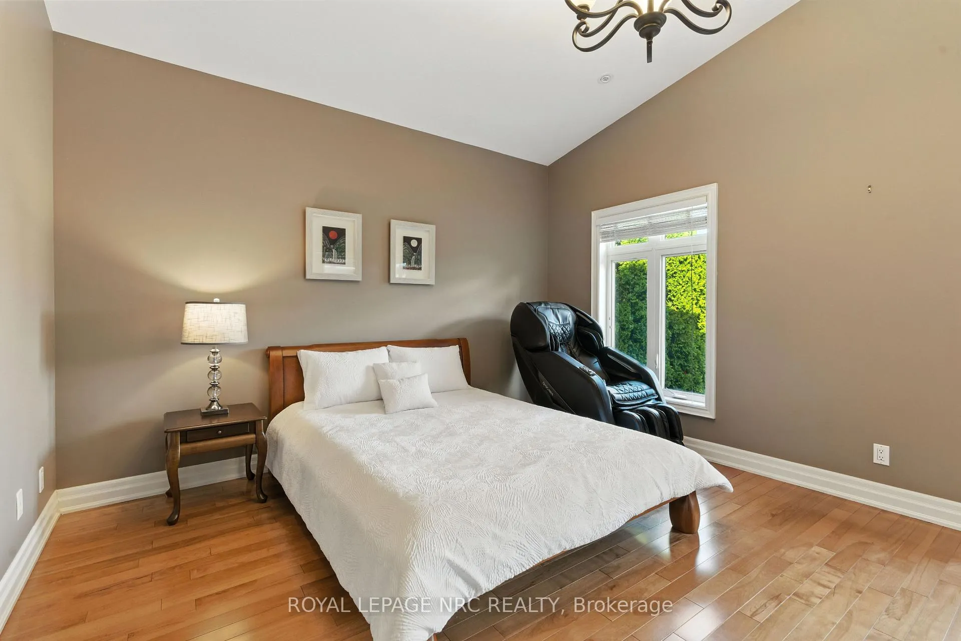 Photo 18 of 6 Mclean Court, St. Catharines, Grapeview — HOMEH