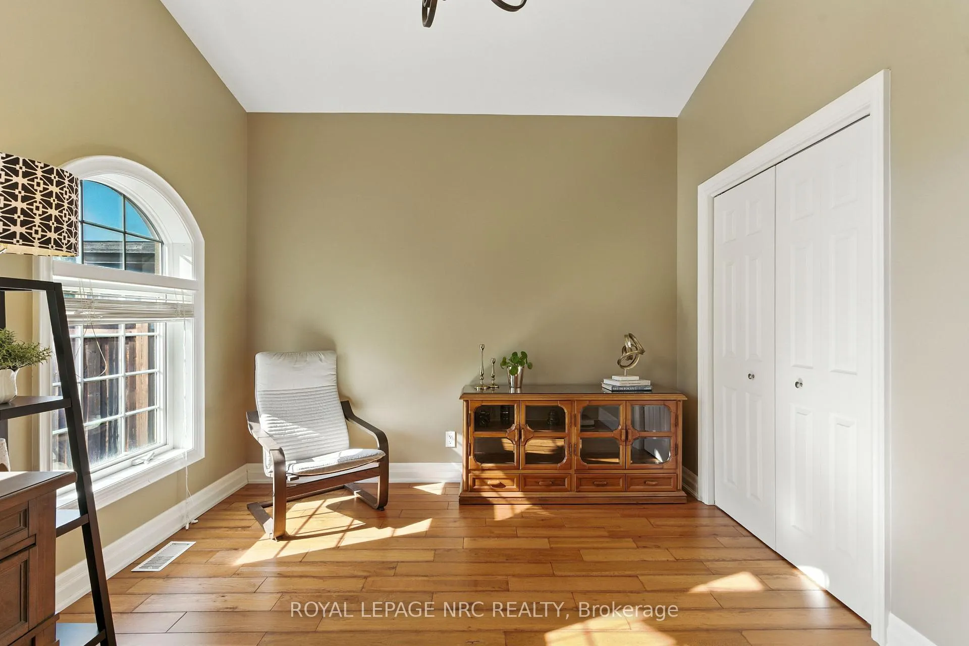 Photo 25 of 6 Mclean Court, St. Catharines, Grapeview — HOMEH