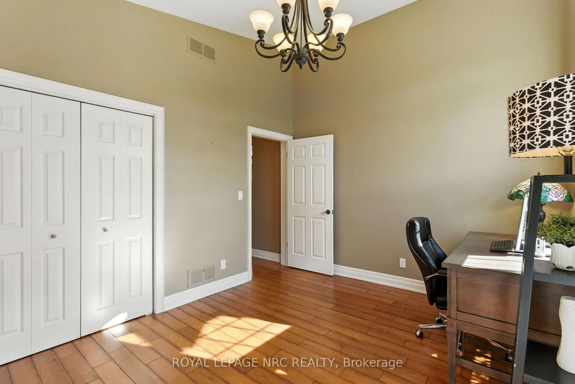 Photo 26 of 6 Mclean Court, St. Catharines, Grapeview — HOMEH