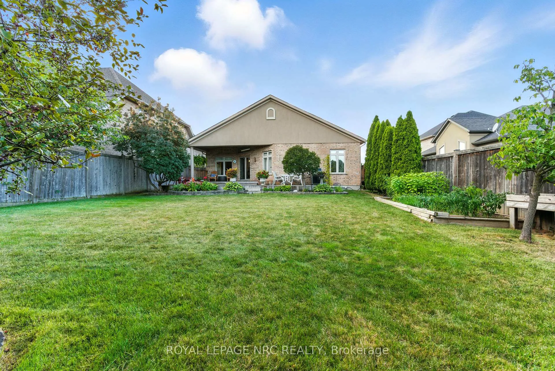 Photo 37 of 6 Mclean Court, St. Catharines, Grapeview — HOMEH