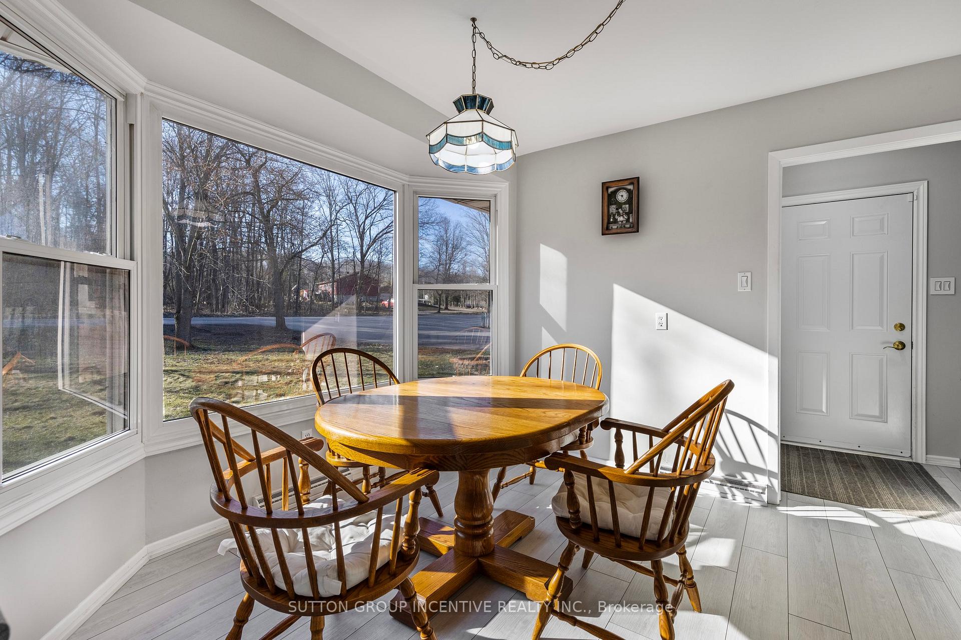 Photo 8 of 2160 Snow Valley Road, Springwater, Minesing — HOMEH