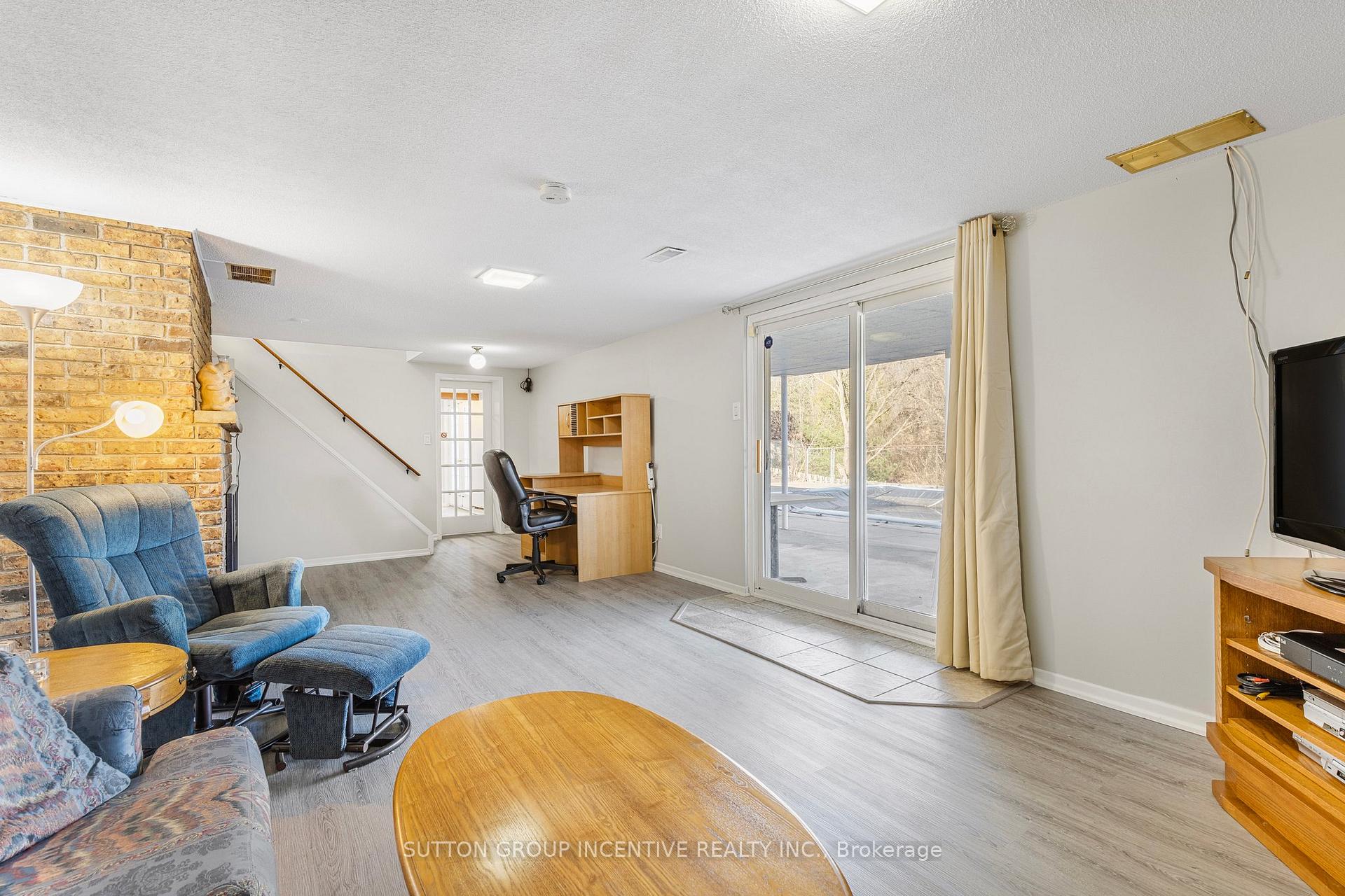 Photo 19 of 2160 Snow Valley Road, Springwater, Minesing — HOMEH
